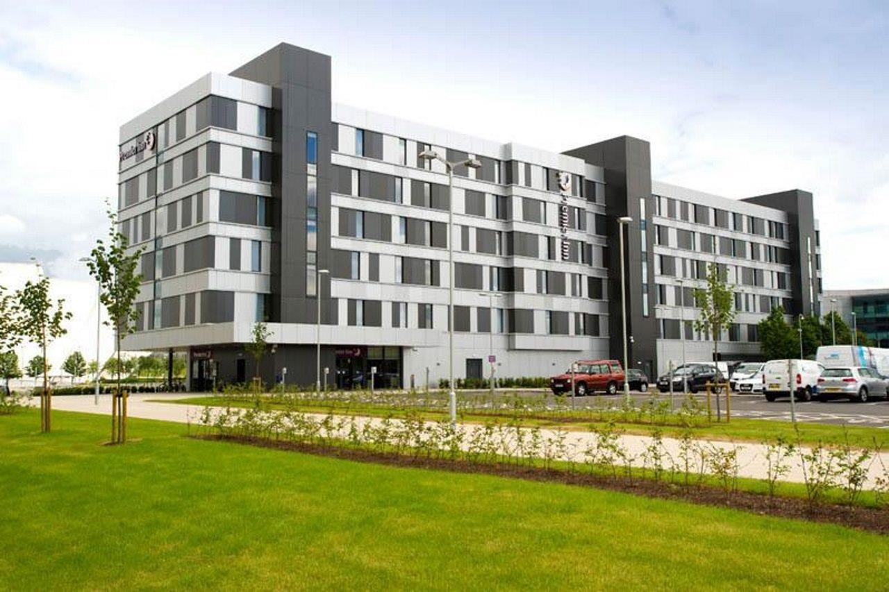 Premier Inn Glasgow Pacific Quay Exterior photo