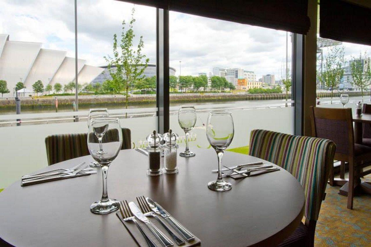 Premier Inn Glasgow Pacific Quay Exterior photo