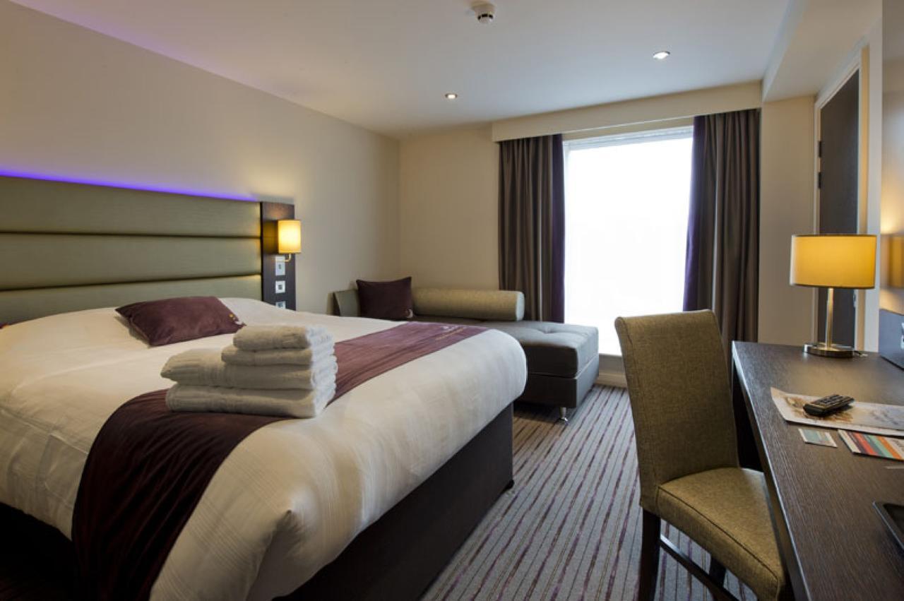 Premier Inn Glasgow Pacific Quay Exterior photo